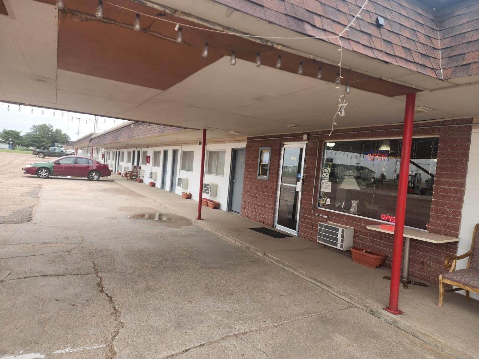 1St Inn By Oyo Quinter Hwy 70 Ks Exterior foto